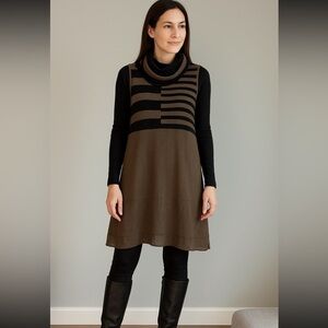 Georgiana C wool
Blend tunic layering piece Medium